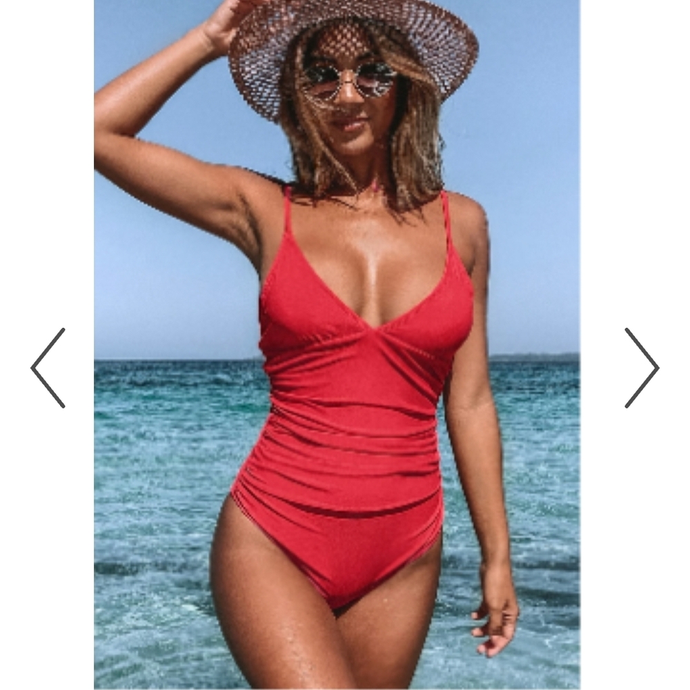 Cupshe Pink One-Piece Swimsuit with V-Neck